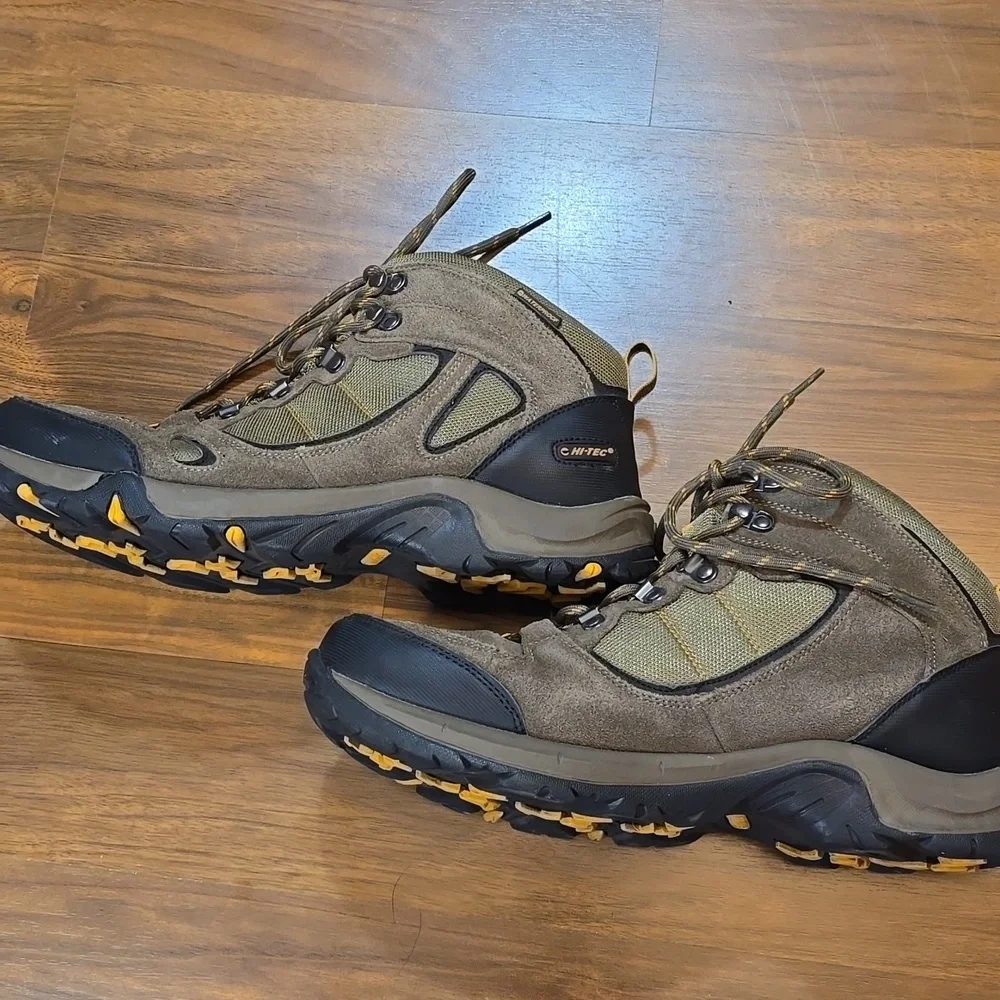 Hi-Tec Lace Up Waterproof Hiking Boots Falcon WP